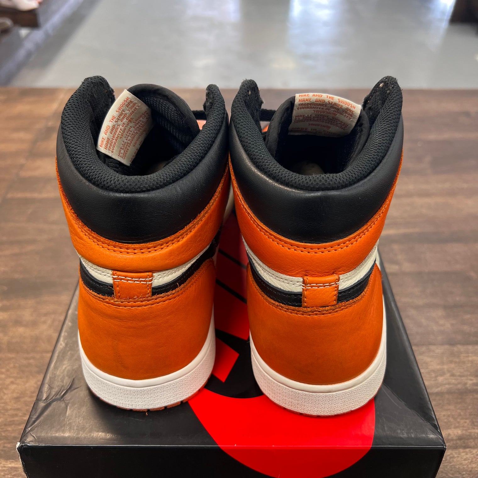 Shattered Backboard Jordan 1 High OG (USED)