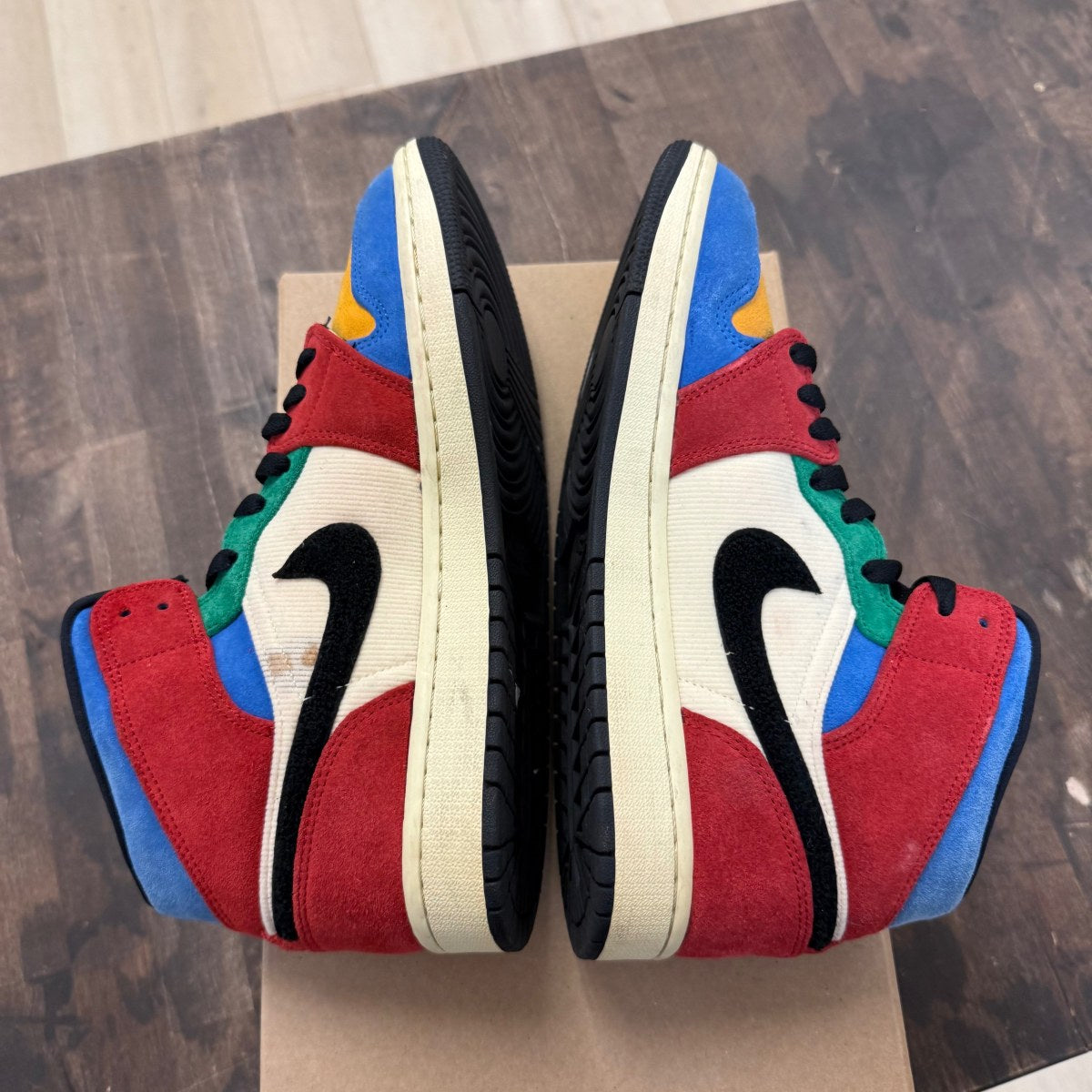 Jordan 1 Mid SE Fearless Blue the Great Size 9.5 (Pre-Owned) - Image 4