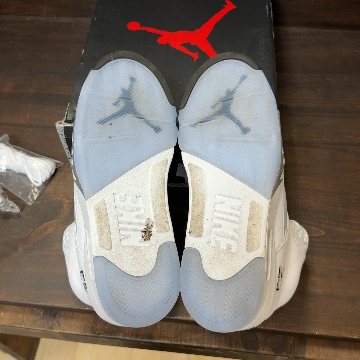 Jordan 5 Retro White Metallic (2026) - Image 9