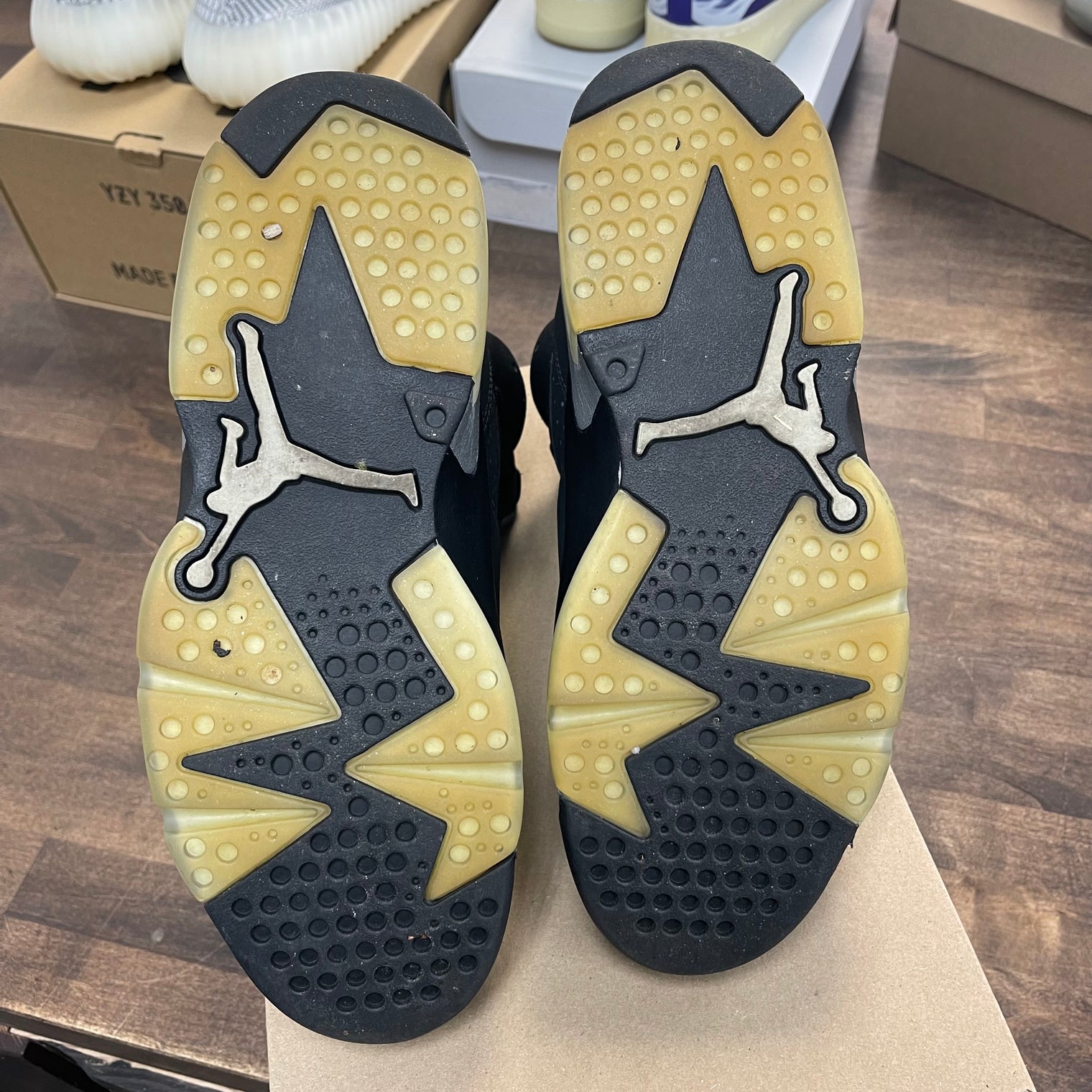 Chrome Jordan 6 (USED,No Box)