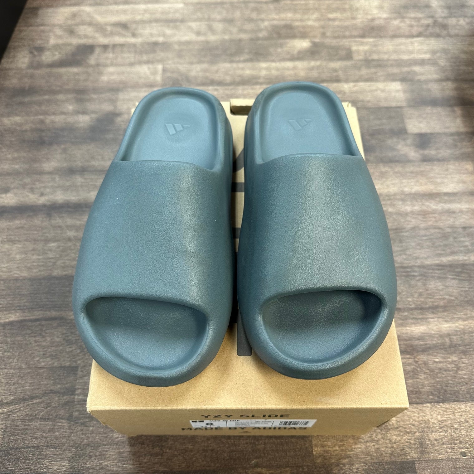 Slate Marine Yeezy Slide (USED)