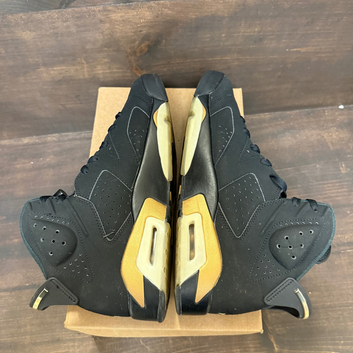 Jordan 6 Retro DMP (2020) Size 10 (Pre-Owned) - Image 5