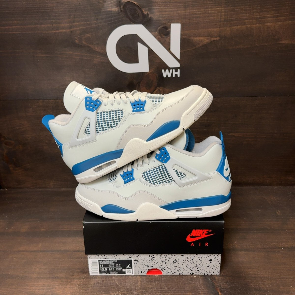 Jordan 4 Retro Military Blue (2024) Size 11 (Pre-Owned)