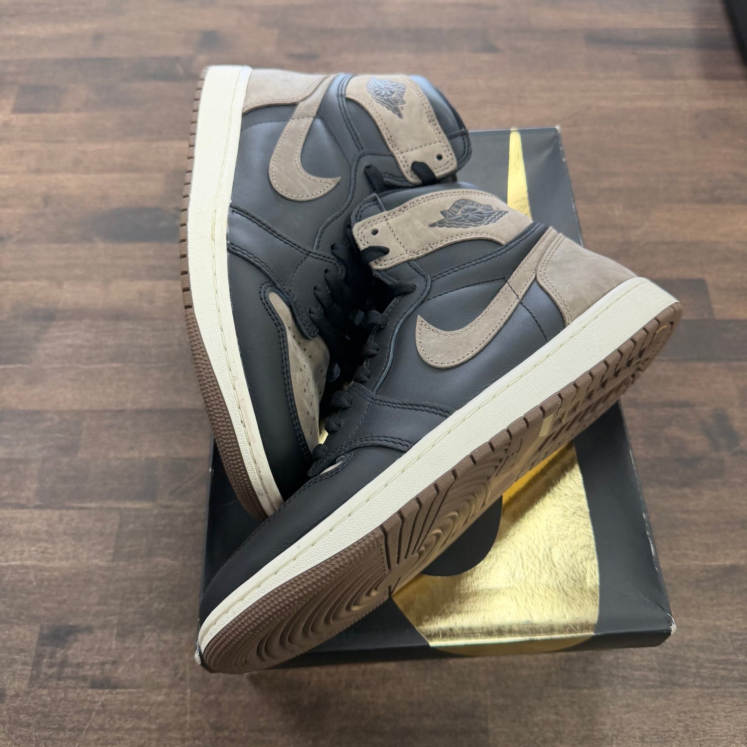 Jordan 1 Retro High OG Palomino (US 10) (USED)