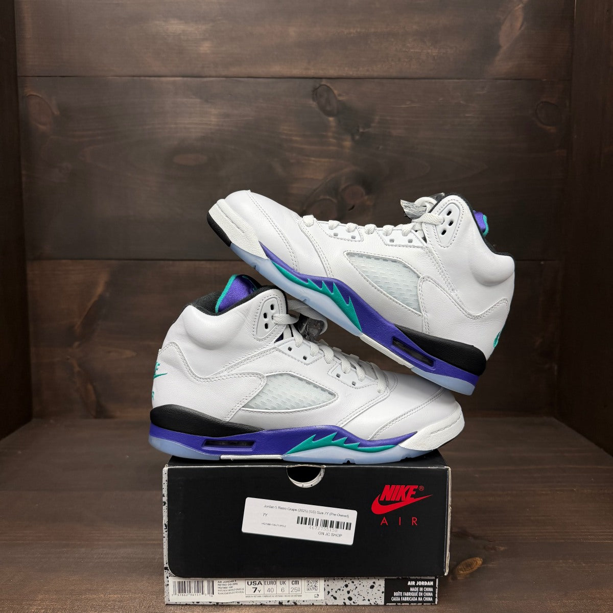 Jordan 5 Retro Grape (2025) (GS) Size 7Y (Pre-Owned) - Image 1