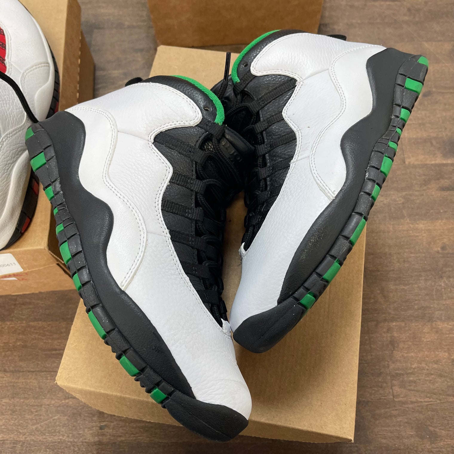 Seattle Jordan 10 (USED,No Box)
