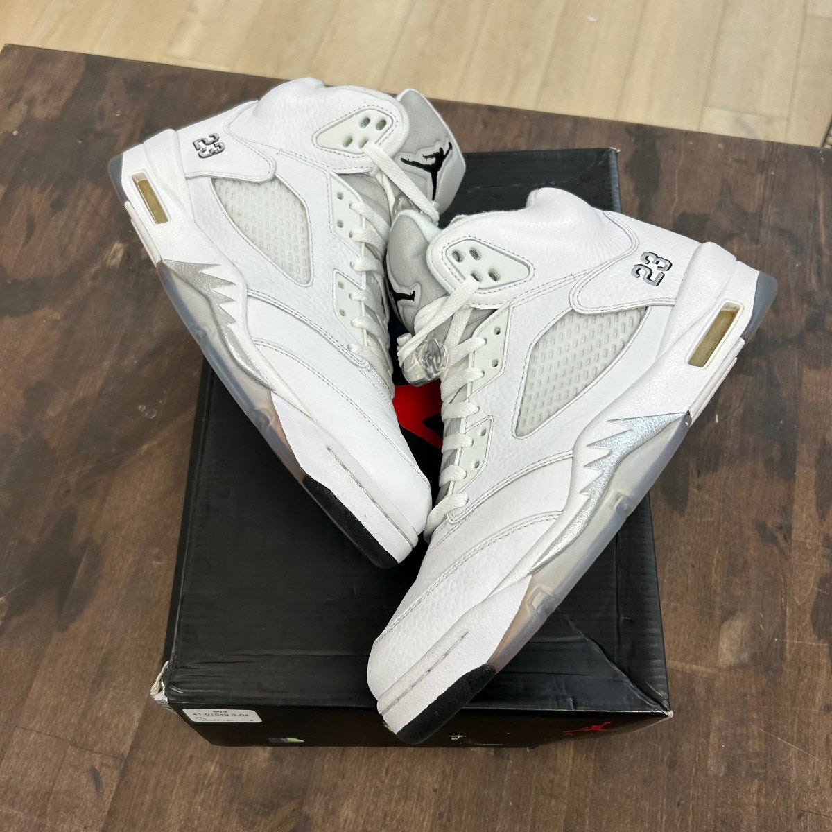 Jordan 5 Retro Metallic White (2015) - Image 1