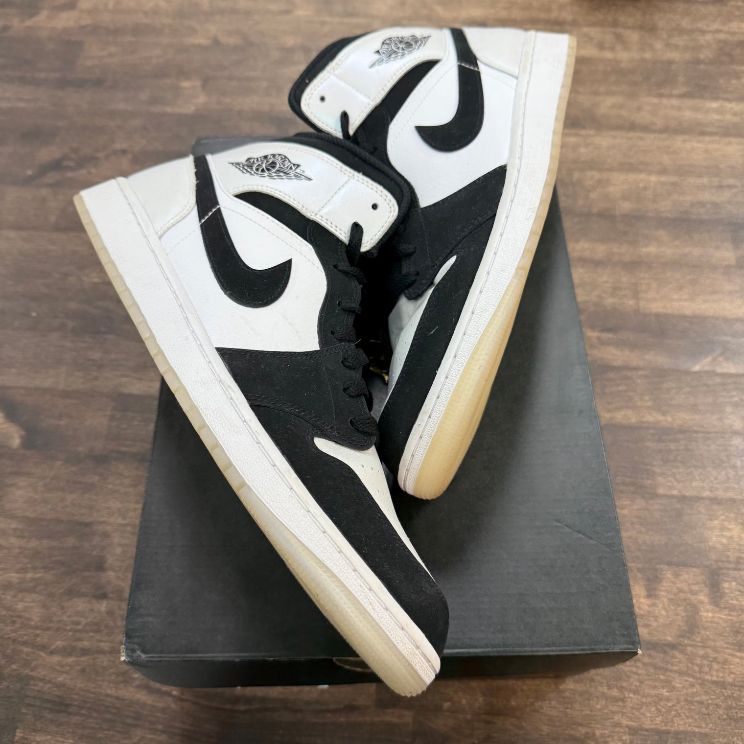 Diamond Short Jordan 1 Mid (USED)