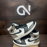 Jordan 1 Retro High Dark Mocha Size 5.5 (Pre-Owned) - Image 1
