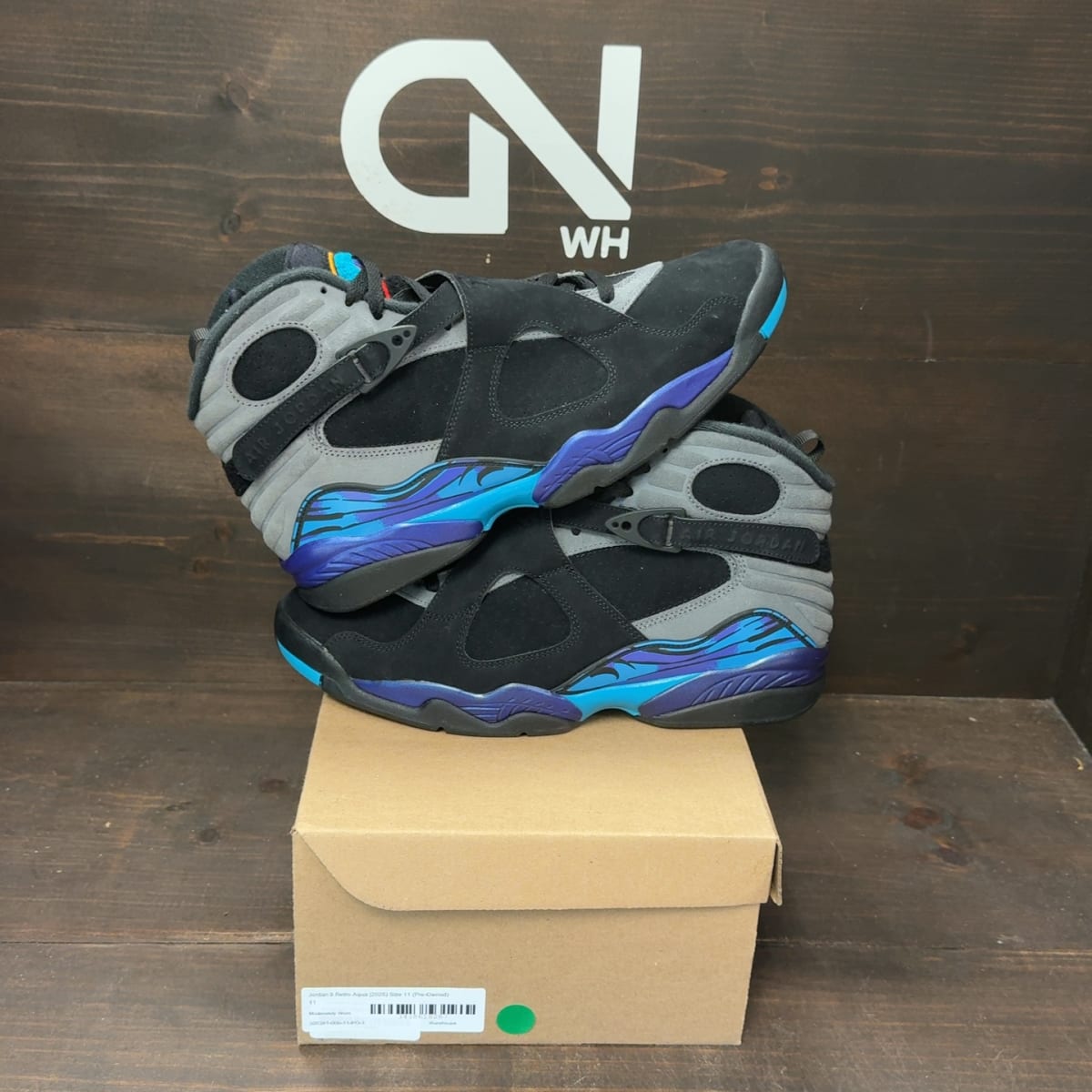Jordan 8 Retro Aqua (2025) Size 11 (Pre-Owned) - front