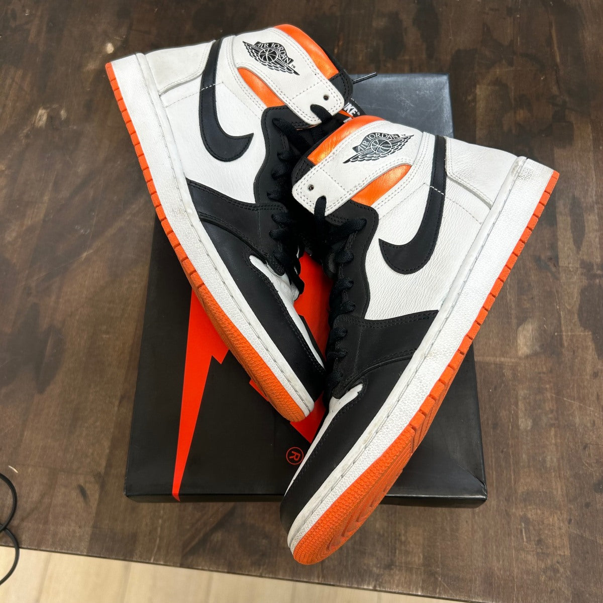 Jordan 1 Retro High Electro Orange - Image 1