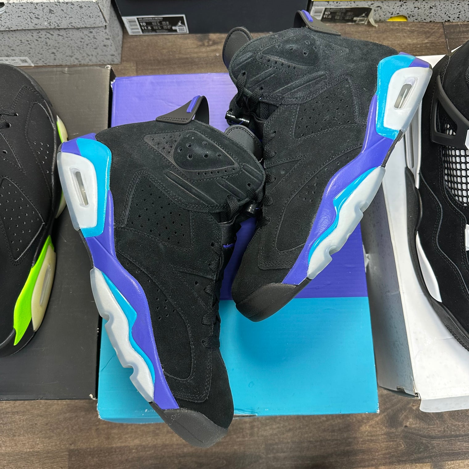 Aqua Jordan 6 Retro (USED)