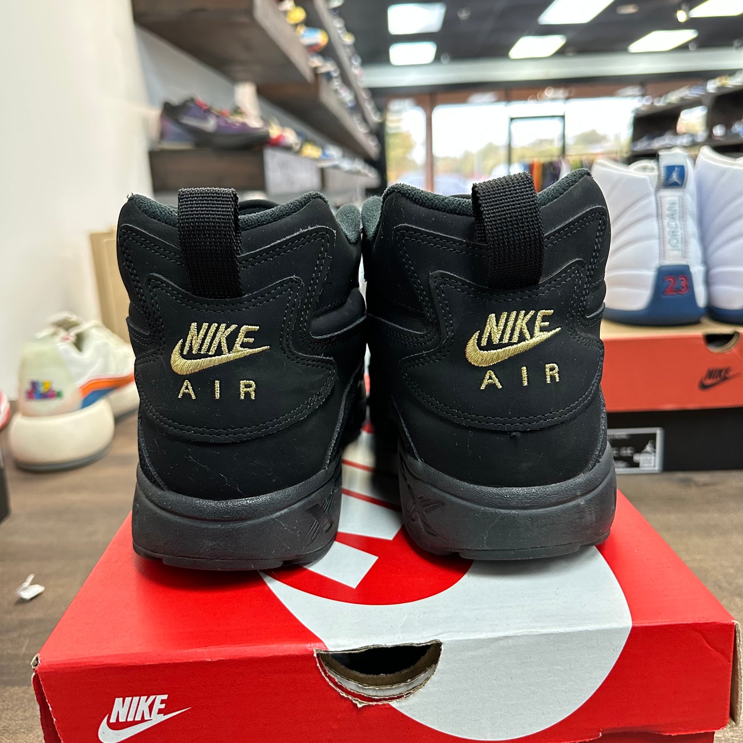 Ravens Air Diamond Turf (USED)