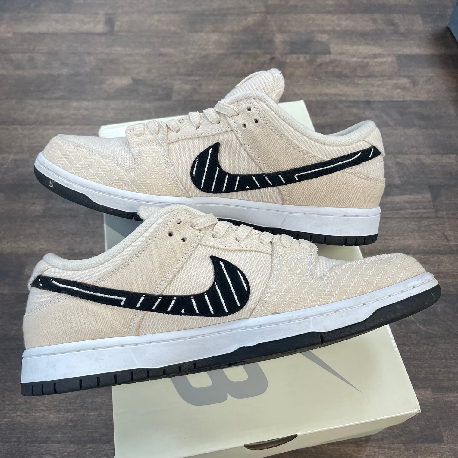 Albino & Preto Nike SB Dunk Low (USED)