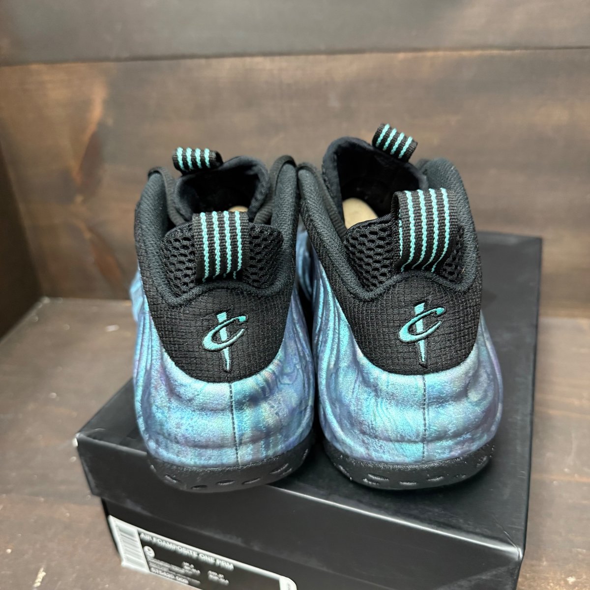 Nike Air Foamposite One Abalone Size 9 (Pre-Owned) - sole