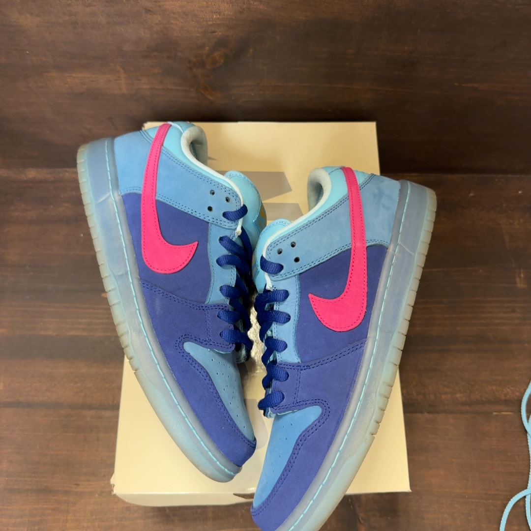 Nike SB Dunk Low Run The Jewels - Image 2