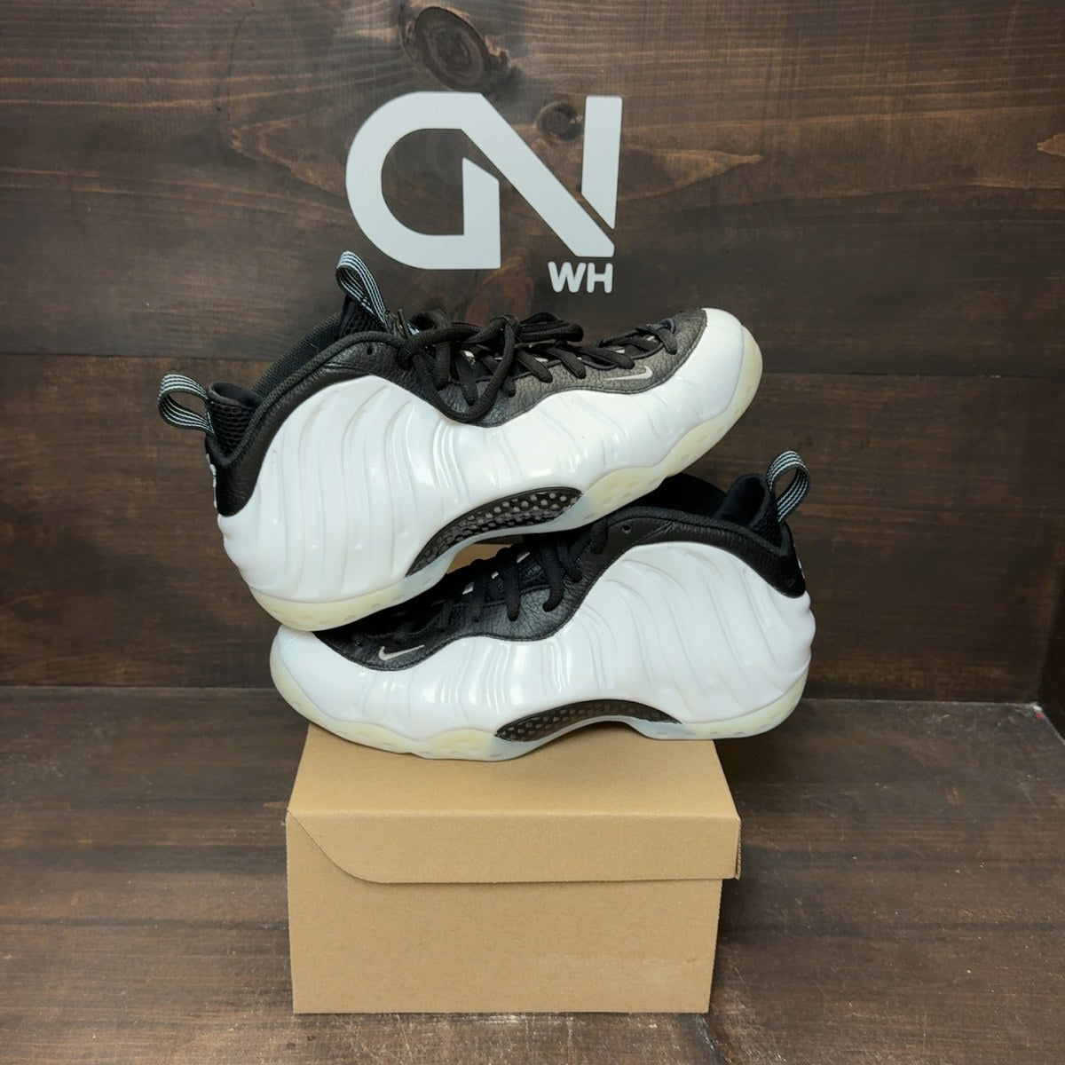 Nike Air Foamposite One Penny PE Size 10.5 (Pre-Owned) - Image 1