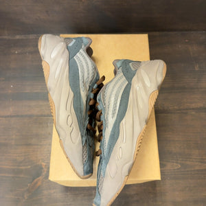adidas Yeezy Boost 700 V2 Mauve Size 10.5 (Pre-Owned) - Image 2
