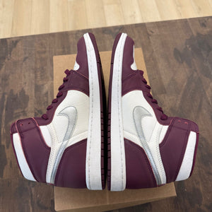 Jordan 1 Retro High OG Bordeaux Size 10.5 (Pre-Owned) - Image 4