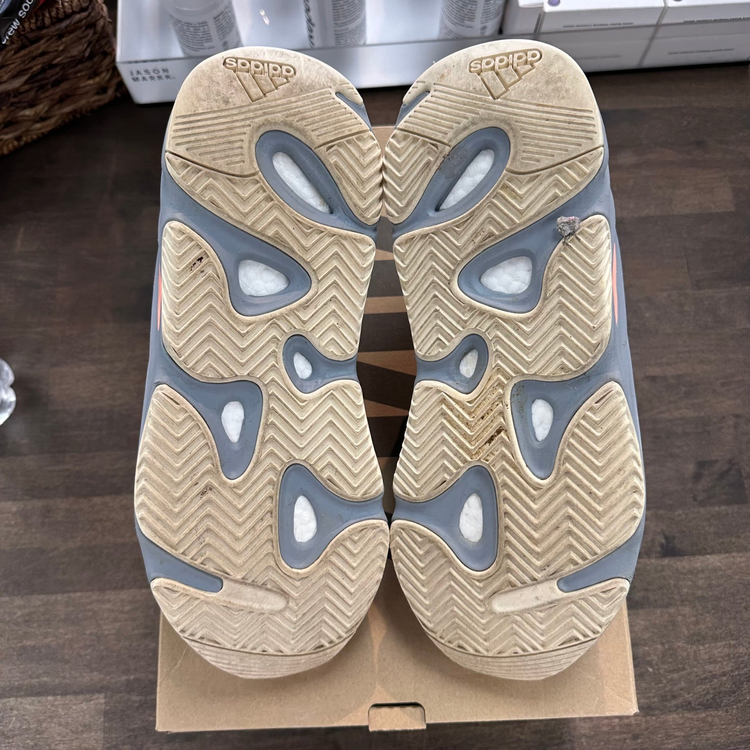 Inertia Yeezy 700 V2 (USED, Replacement Box)