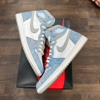 Hyper Royal Jordan 1 High (USED)