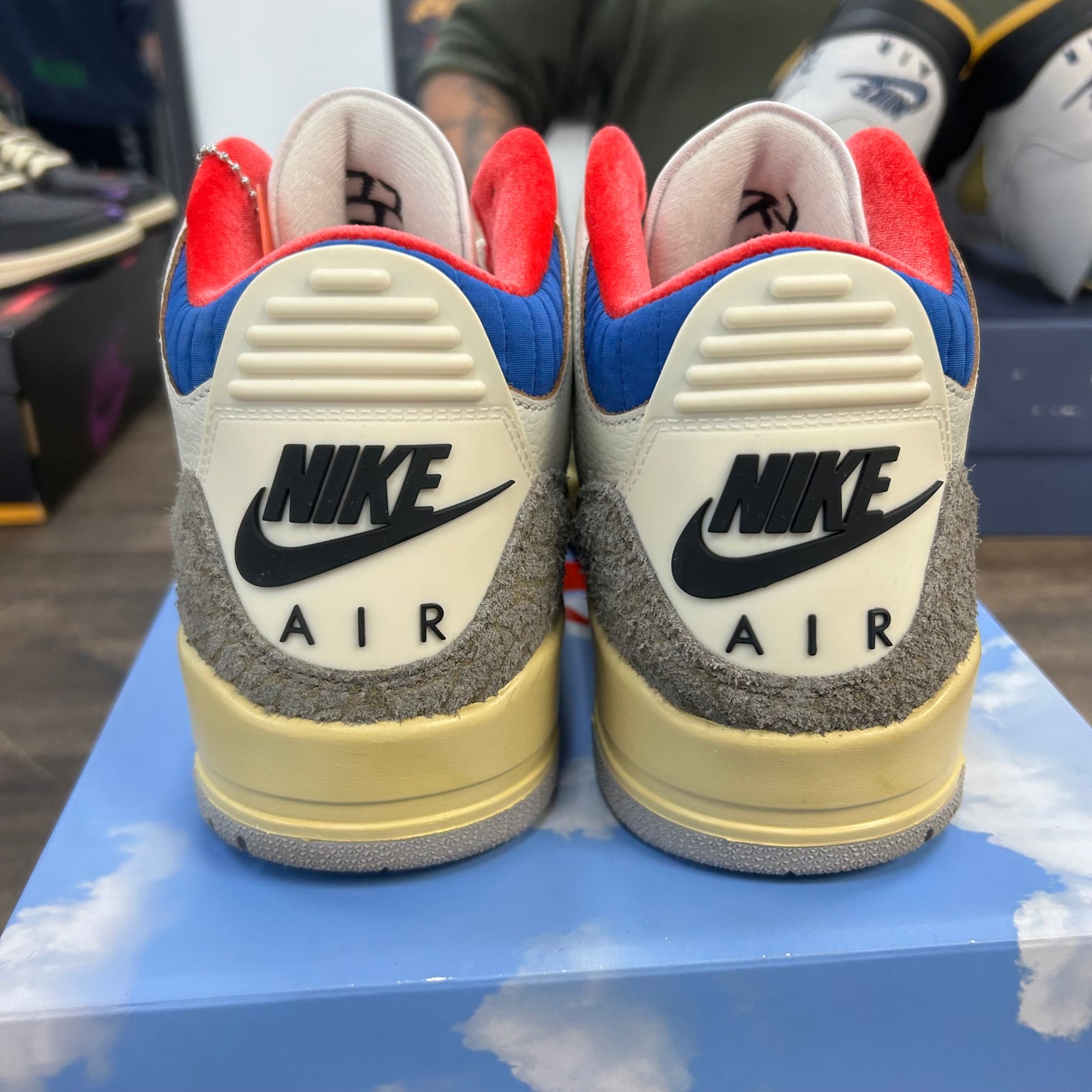 Seoul 2.0 Jordan 3 Retro (USED)