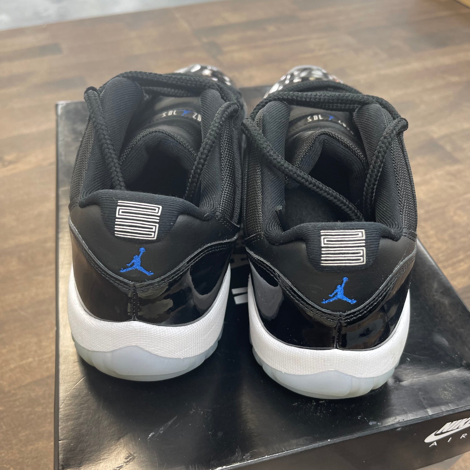 Space Jam Jordan 11 Low (USED)