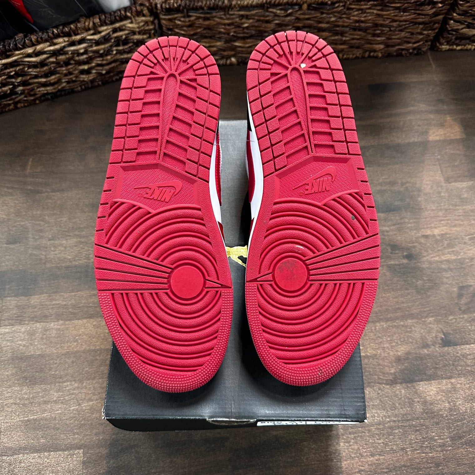 Bulls Jordan 1 Low (USED)
