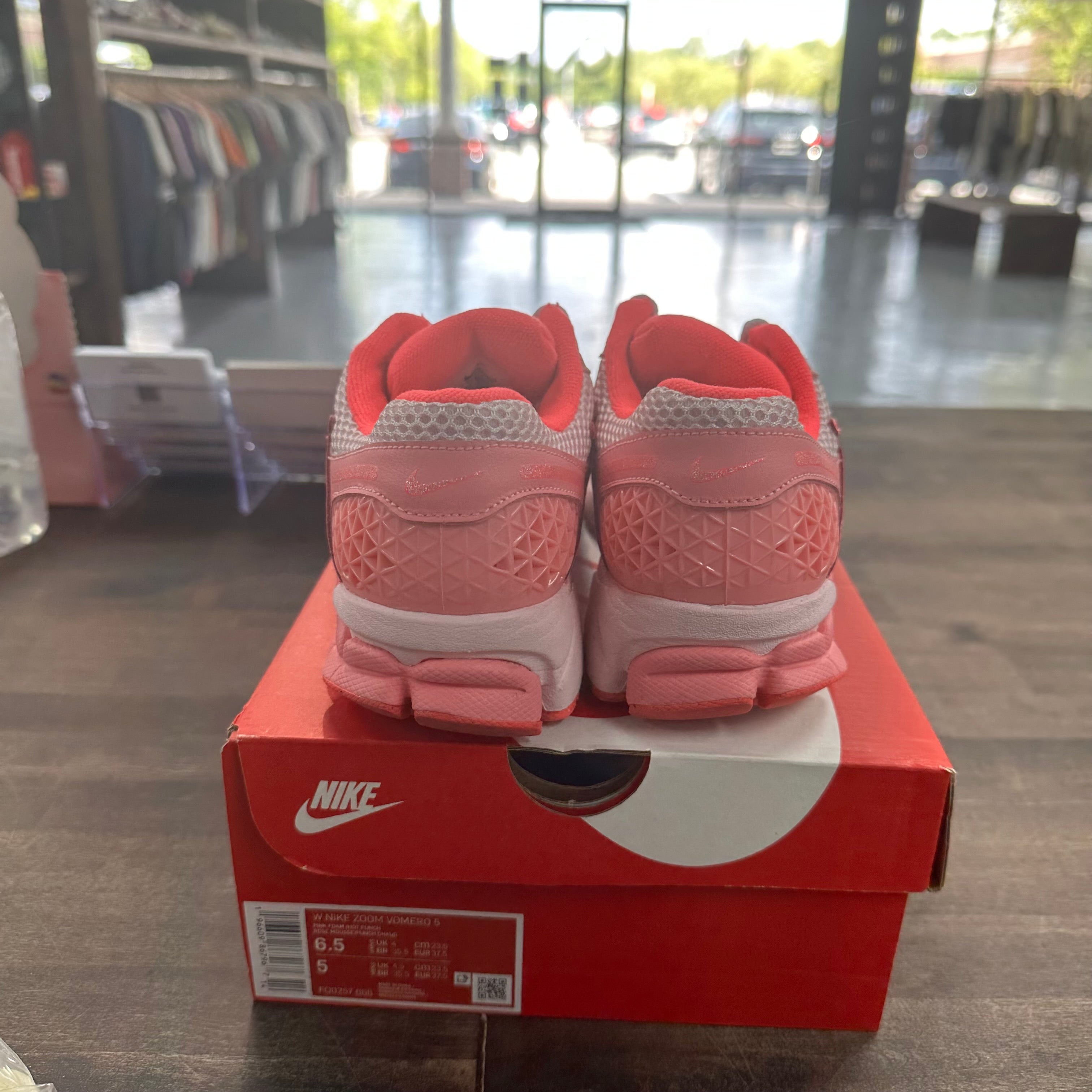 Nike Coral Chalk Hot Punch Vomero 5 (W) (USED) Size 5Y (Pre-Owned) - Image 3
