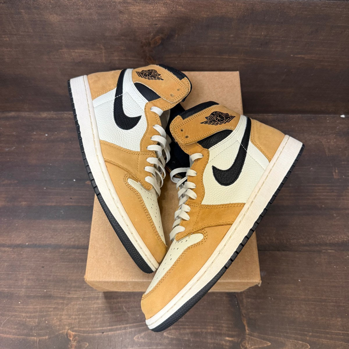 Jordan 1 Retro High Rookie of the Year Size 11.5 (Pre-Owned) - Image 2