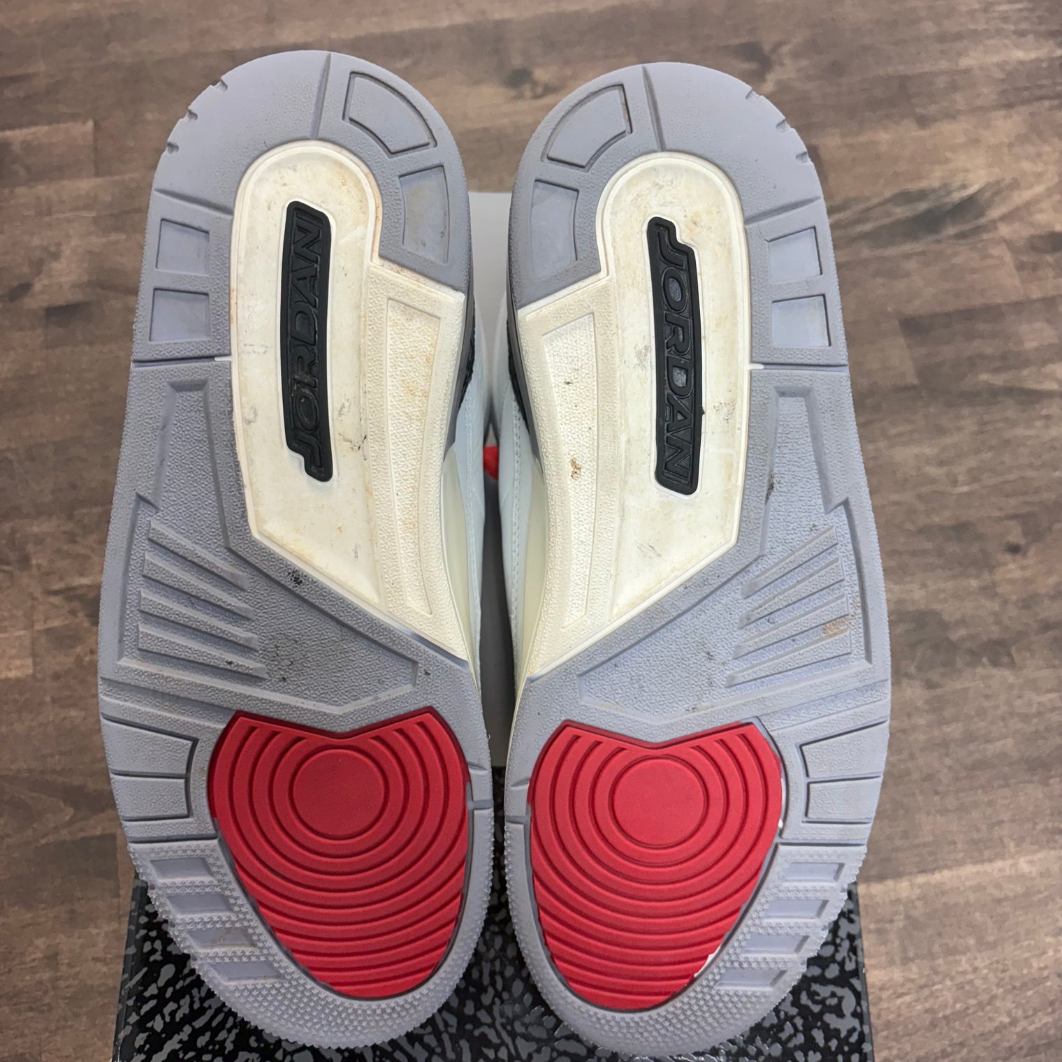 Cement Grey Jordan 3 Retro (USED)