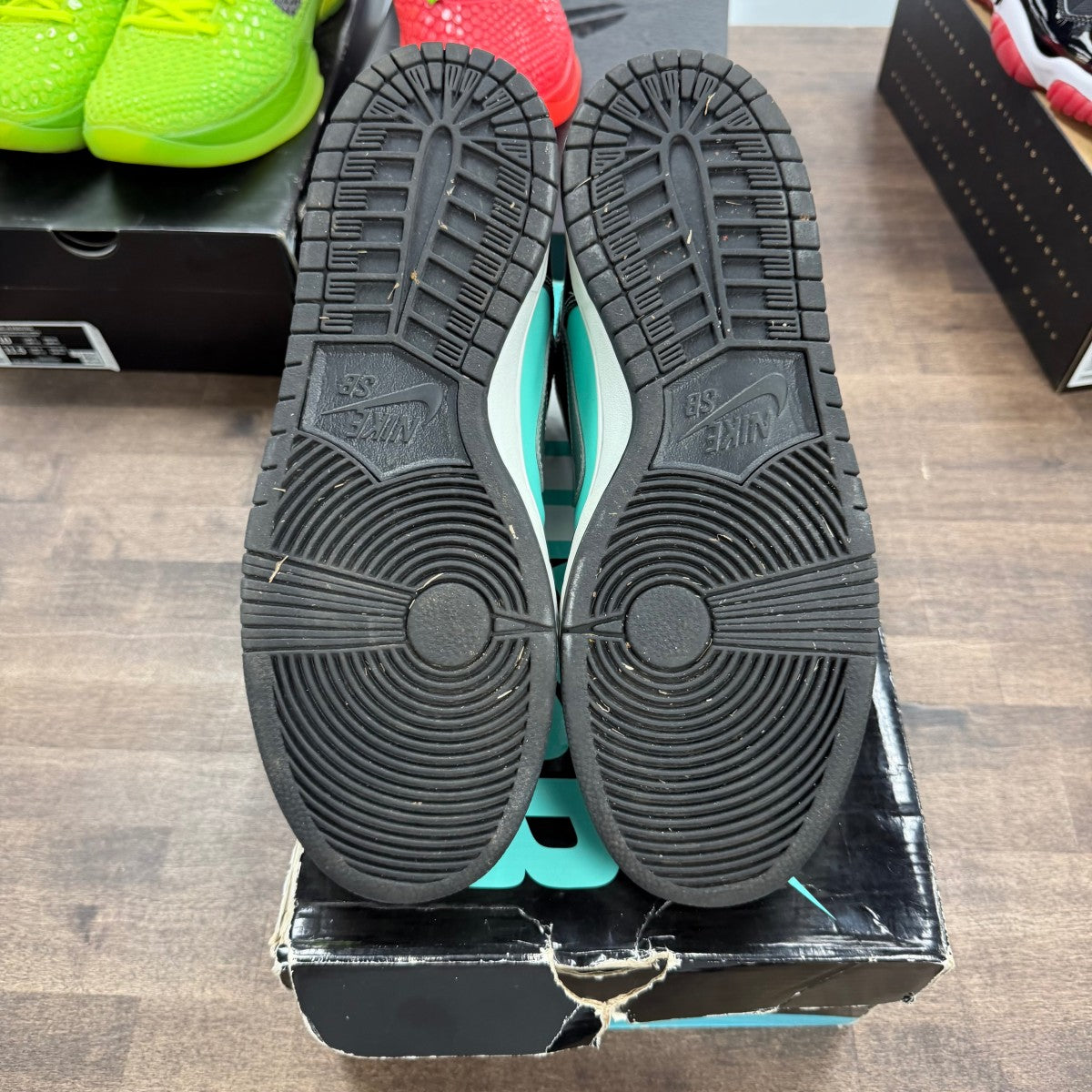 Nike SB Dunk High Diamond Supply Co. - Image 4