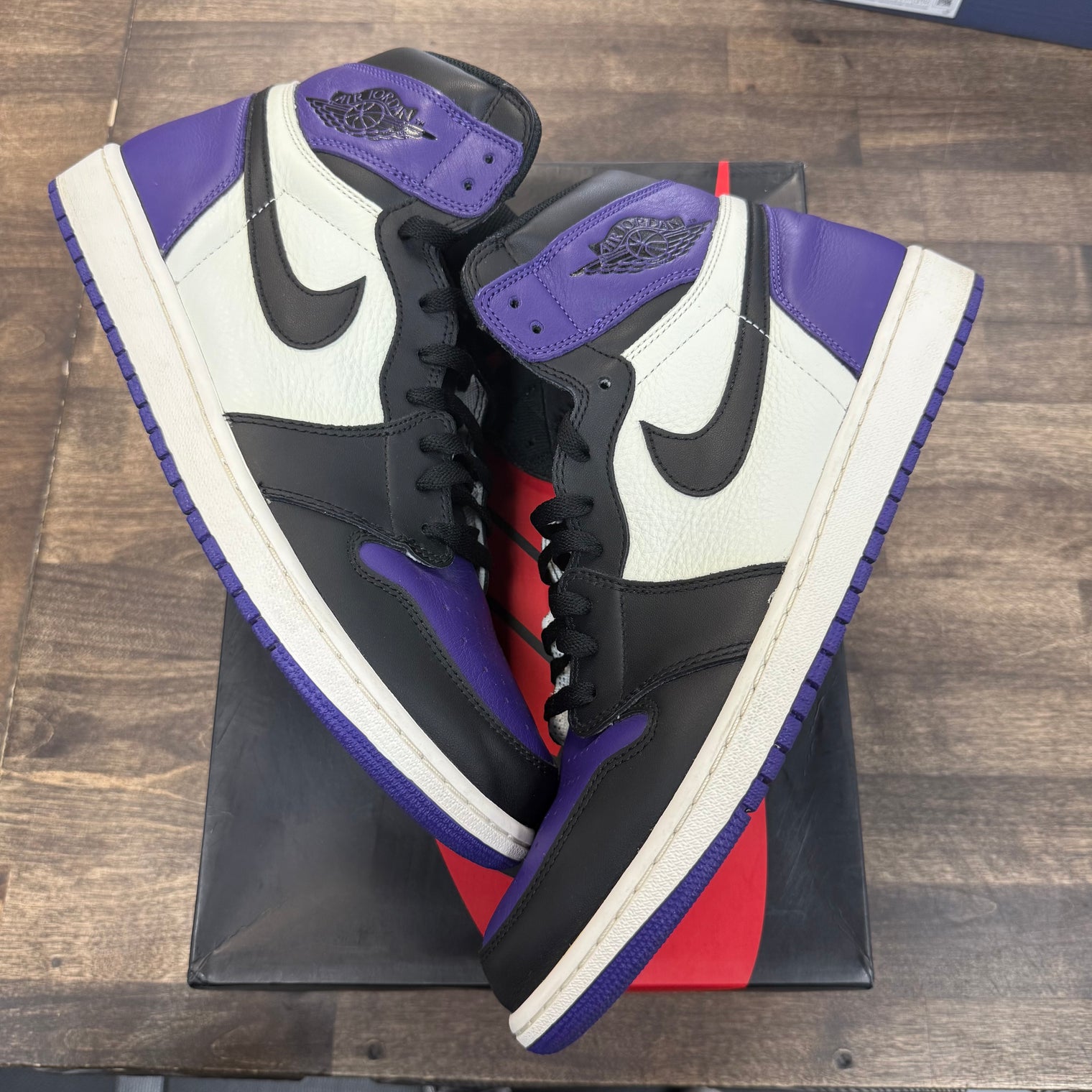 Court Purple Jordan 1 High (USED)
