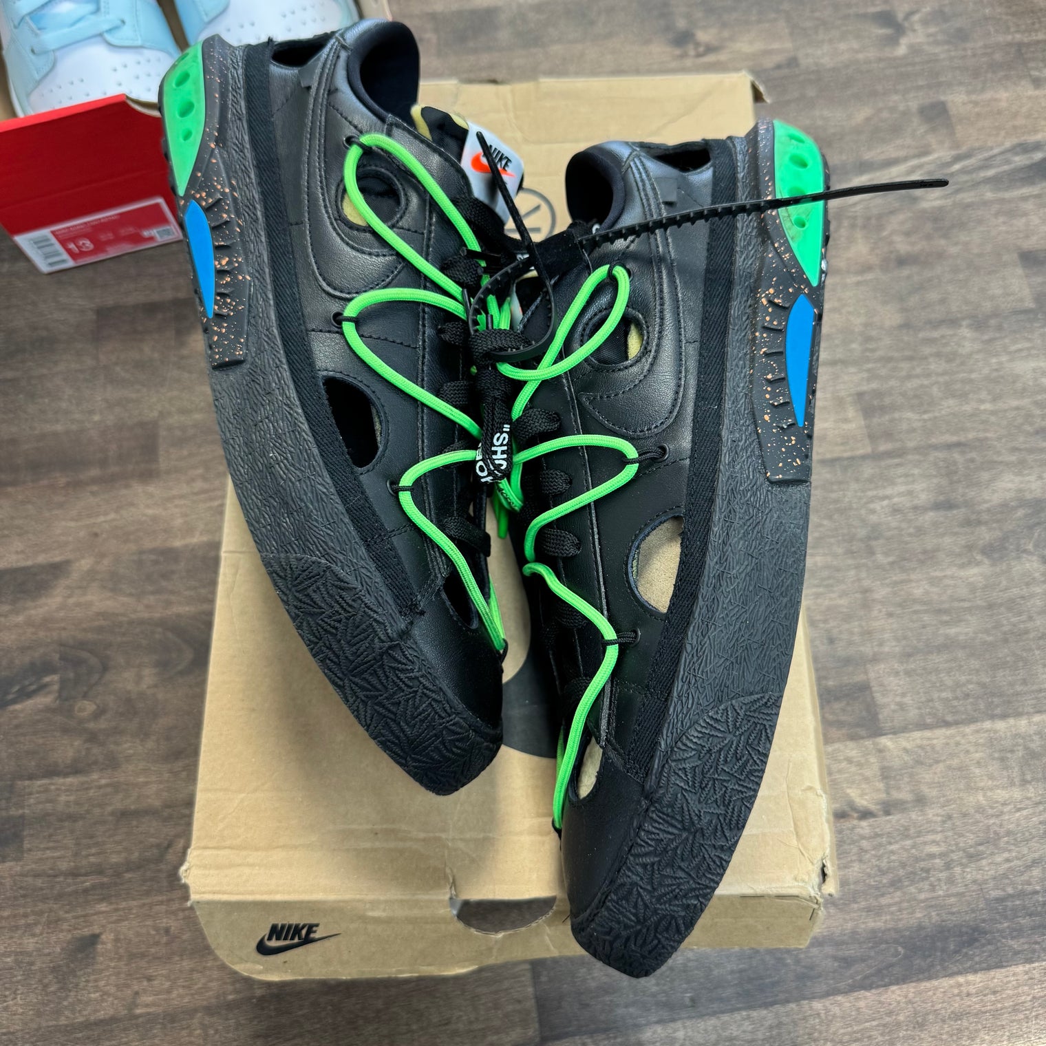 Off-White Black Electro Green Blazer Low (USED)