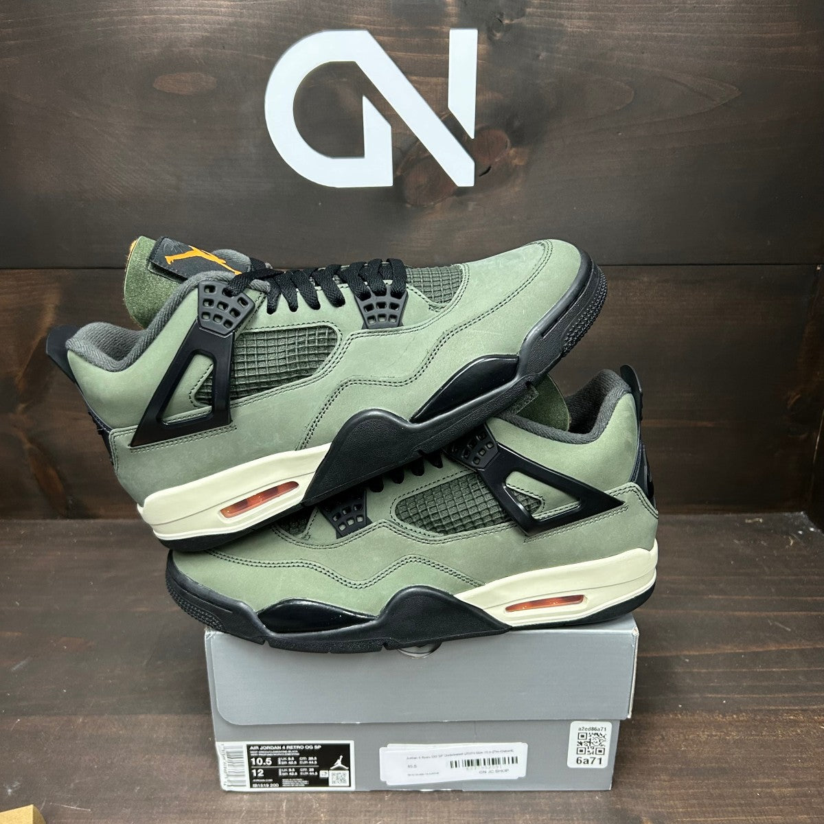 Jordan 4 Retro OG SP Undefeated (2025) - Image 1