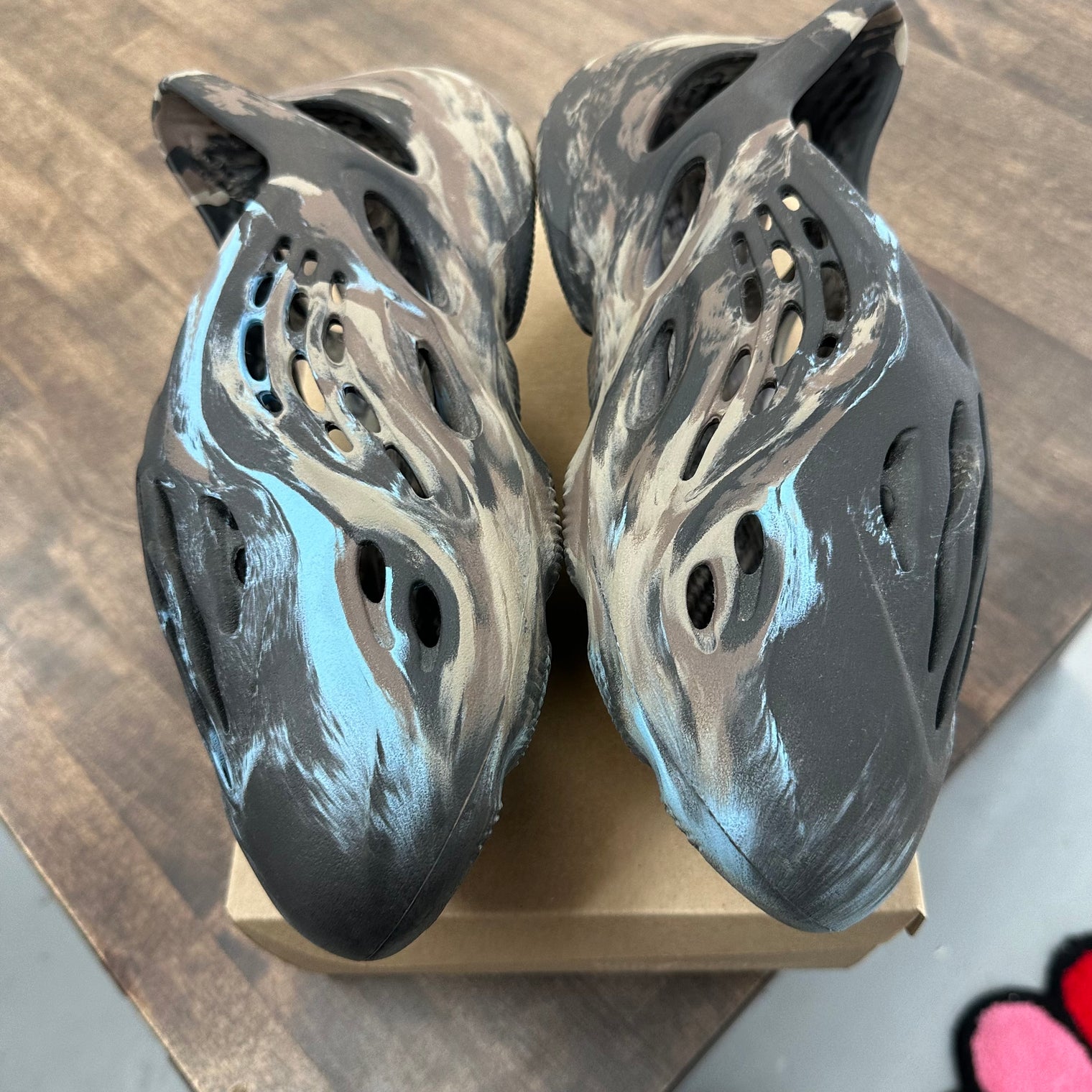MX Cinder Yeezy Foam RNNR (USED,No Box)