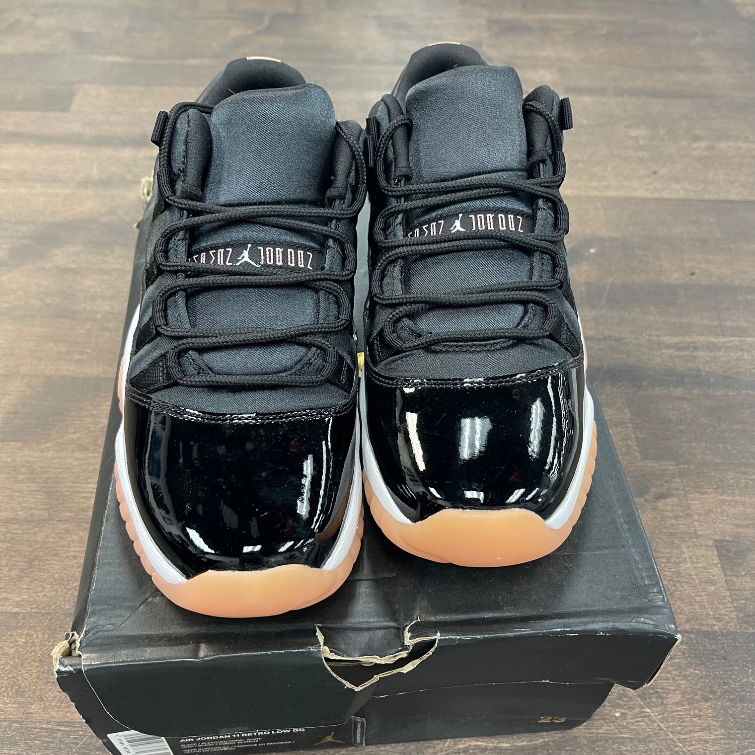 (GS) Bleached Coral Jordan 11 Low (USED)