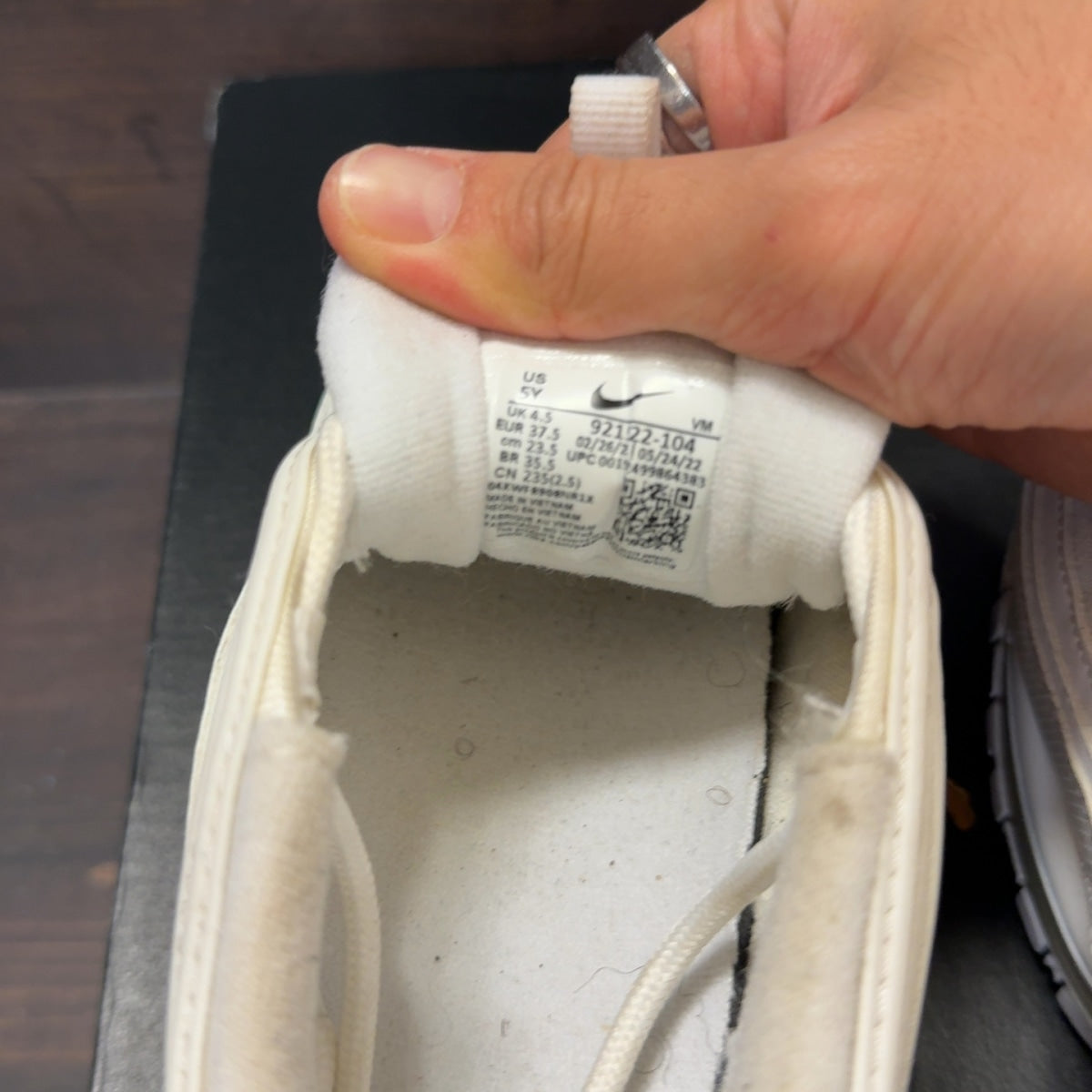 Nike Air Max 97 White Metallic Silver (GS) Size 5Y (Pre-Owned) - Image 8