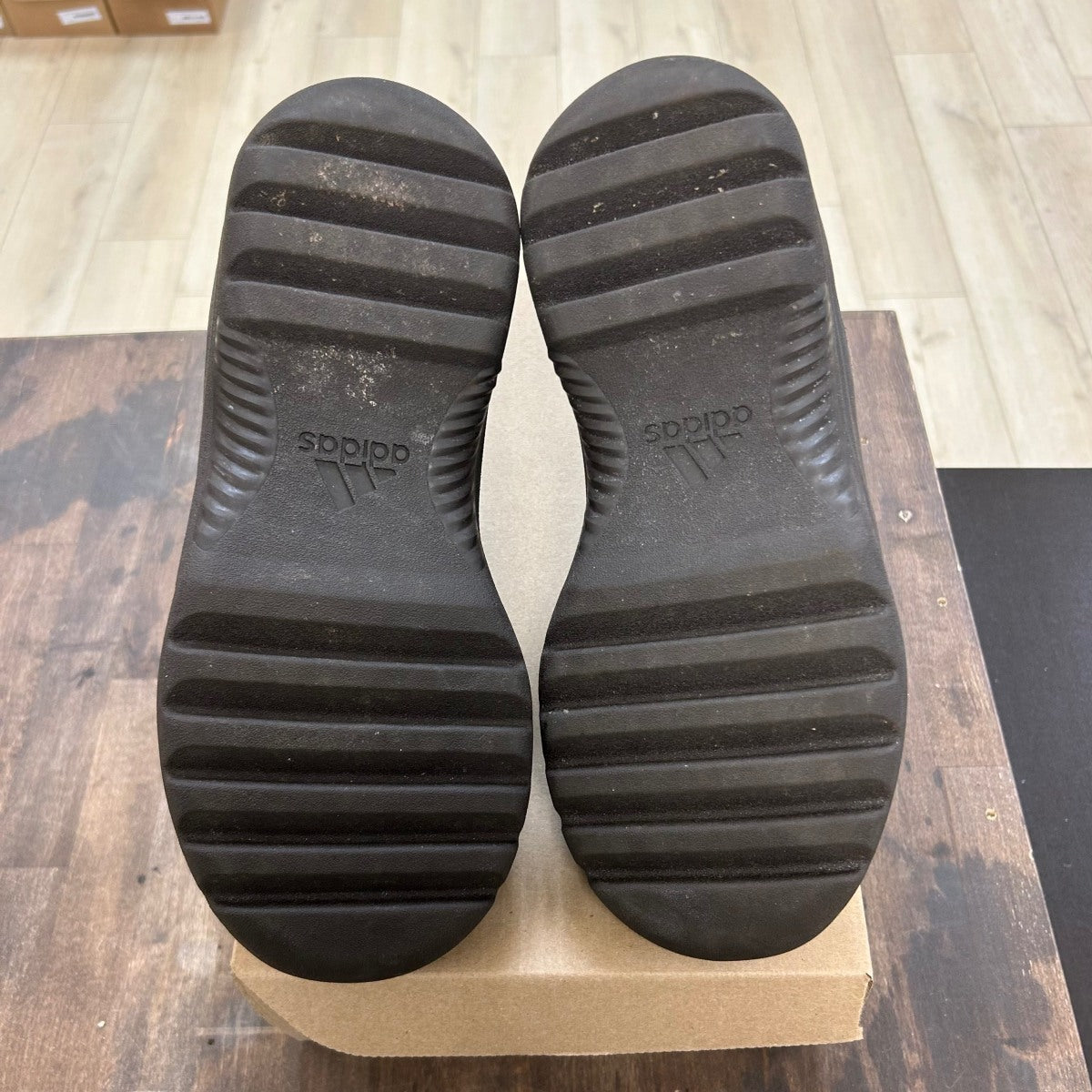 adidas Yeezy Desert Boot Oil Size 9.5 (Pre-Owned) - Image 5