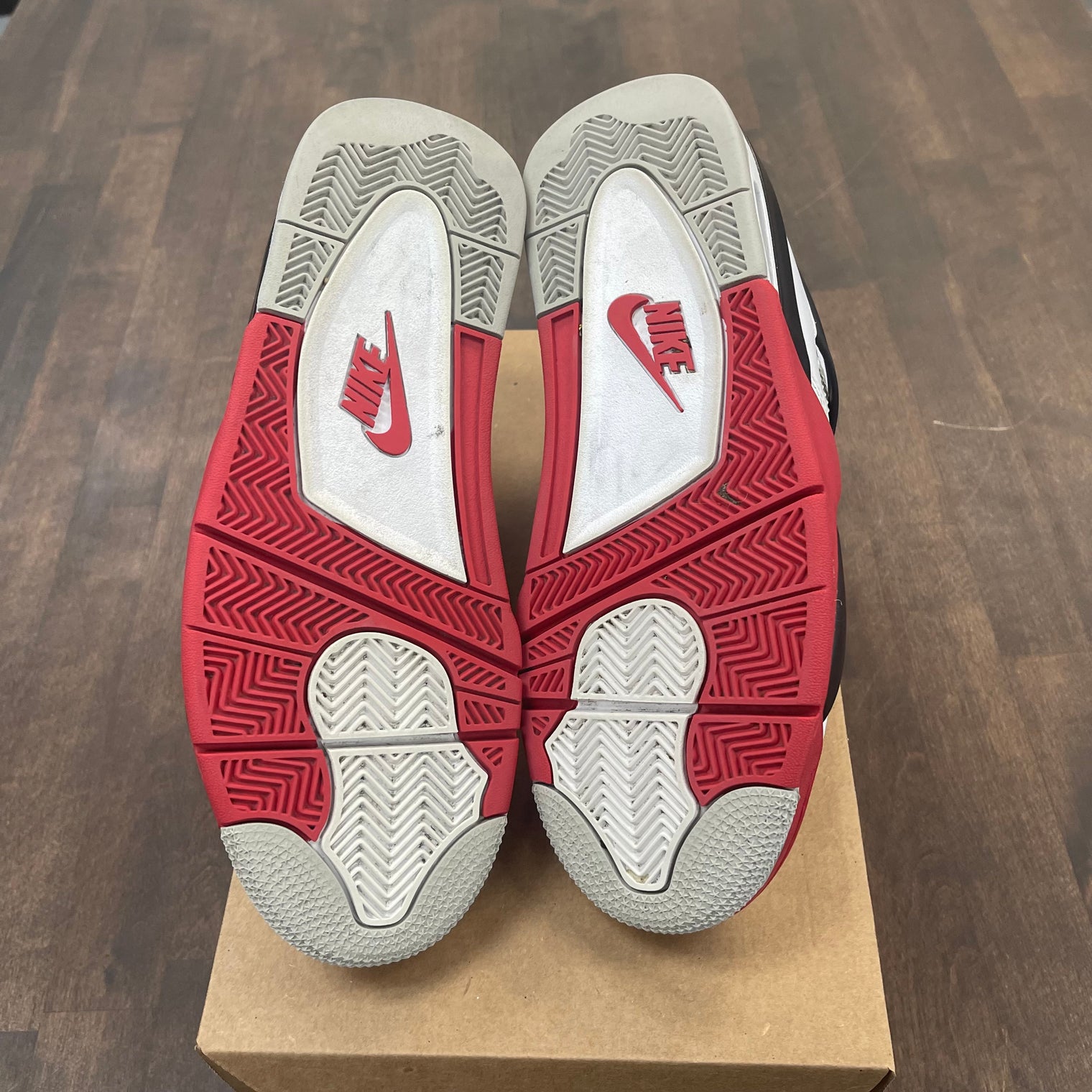 Nike Jordan Fire Red 4 (USED NO BOX)
