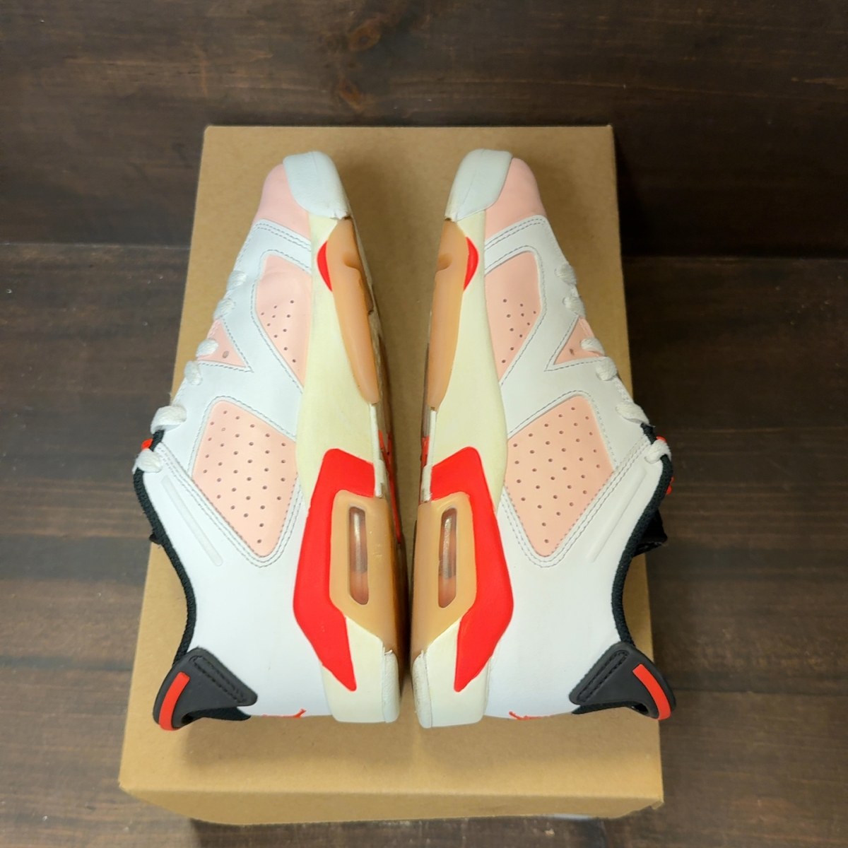 Jordan 6 Retro Low Atmosphere (GS) Size 5Y (Pre-Owned) - Image 6