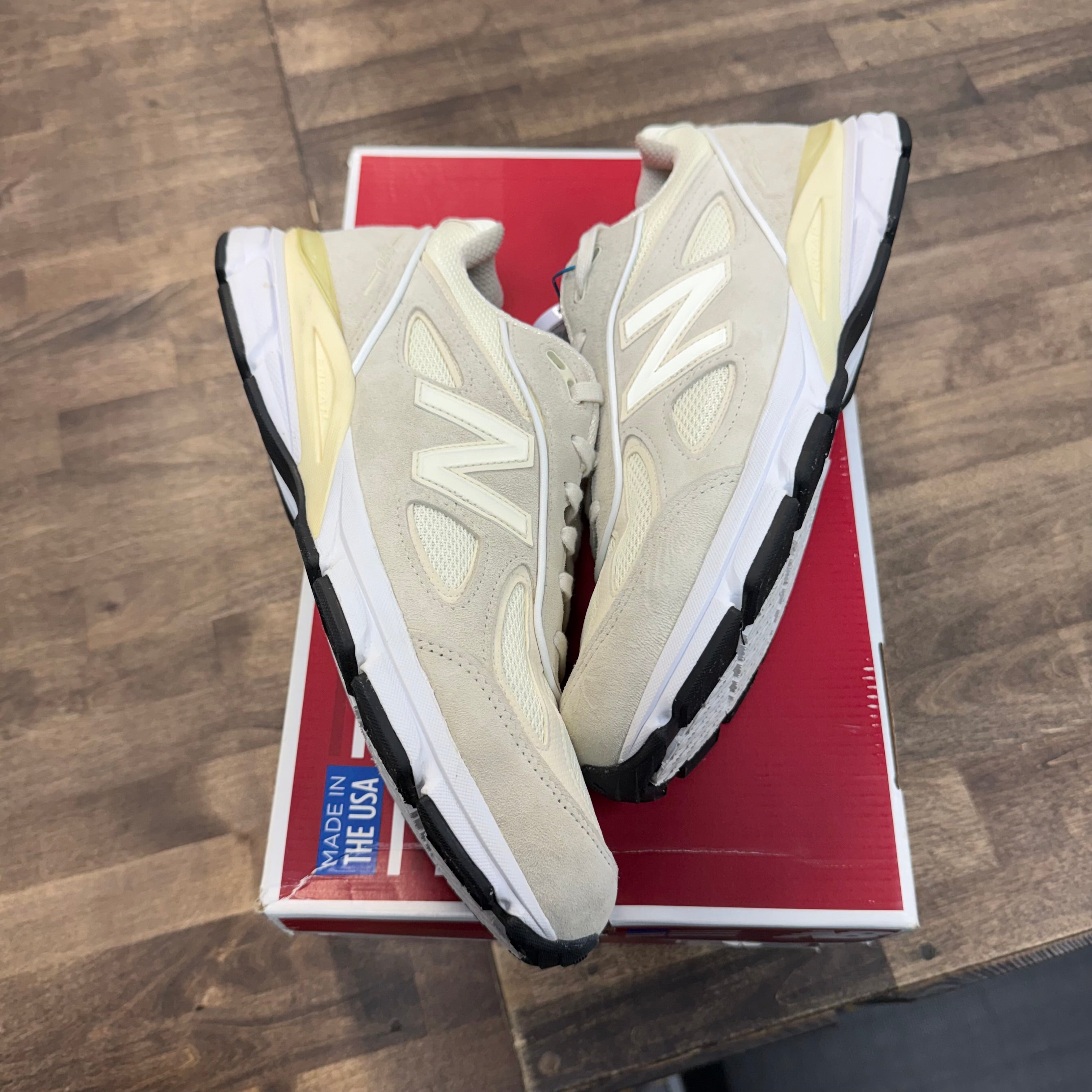 New Balance 990v4 Stussy Cream (US 11) (USED) Size 11 (Pre-Owned) - Image 1