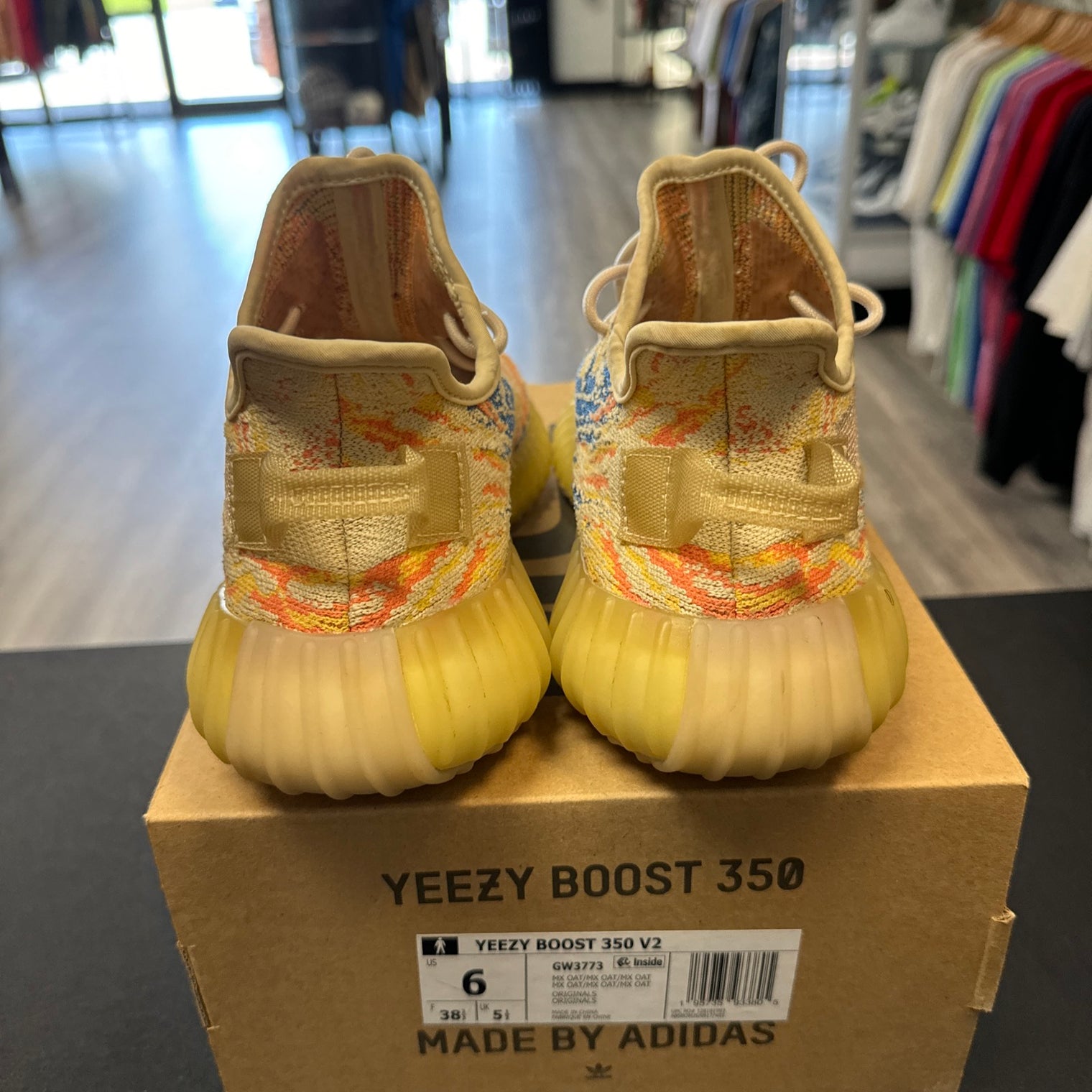 Mx Oat Yeezy 350 (USED)
