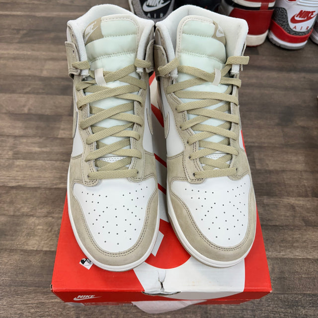 Tan Suede White Nike Dunk High (USED)