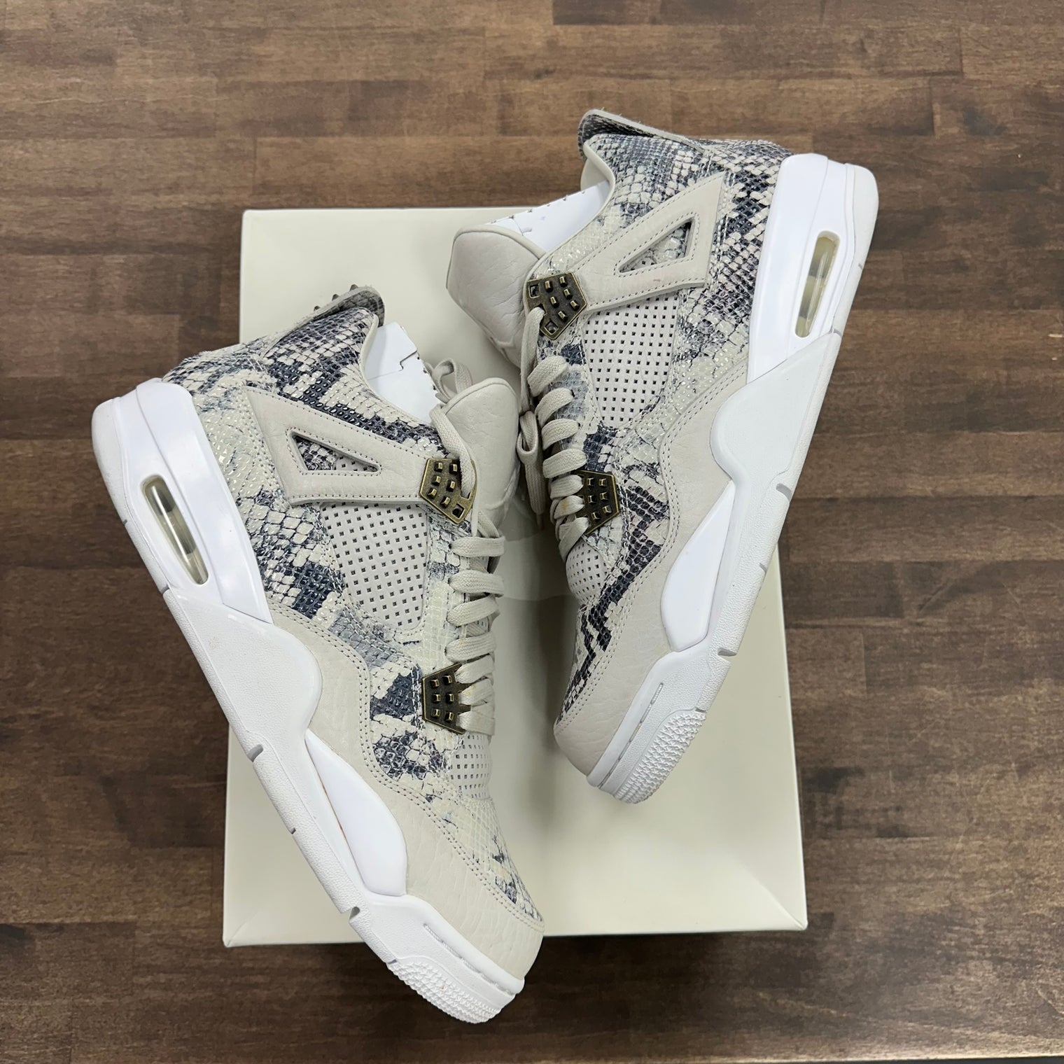 Pinnacle Snakeskin Jordan 4 Retro (USED)