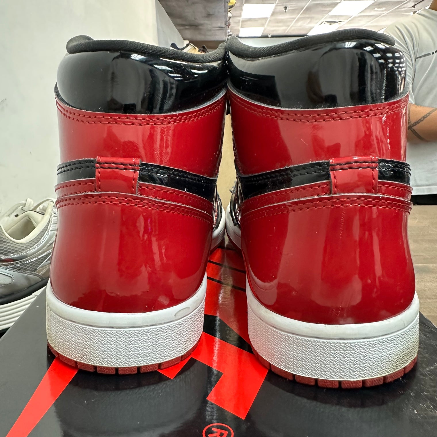 Patent Bred Jordan 1 High (USED)