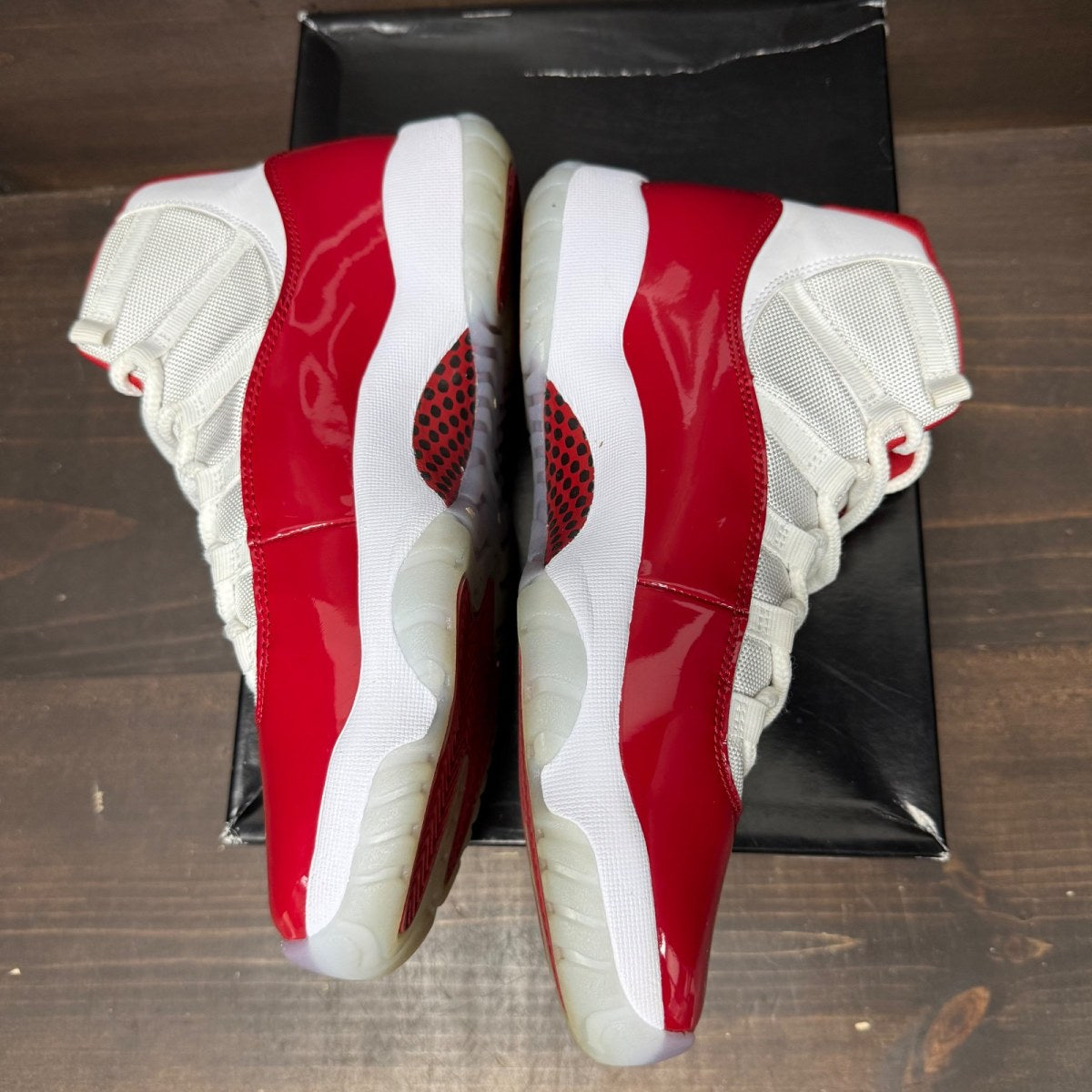 Jordan 11 Retro Cherry (2022) Size 10 (Pre-Owned)