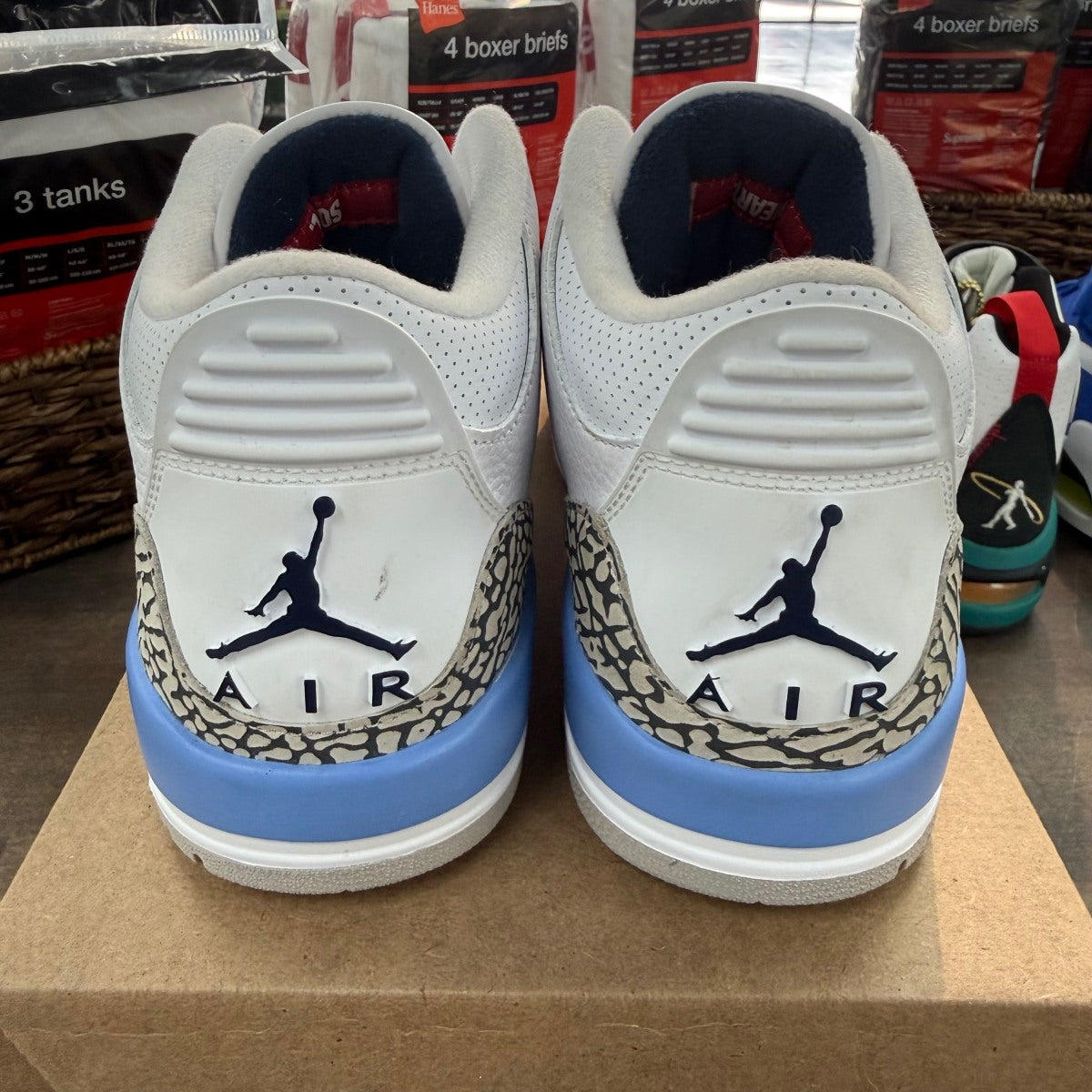 Jordan 3 Retro UNC (2020) Size 10 (Pre-Owned) - Image 4