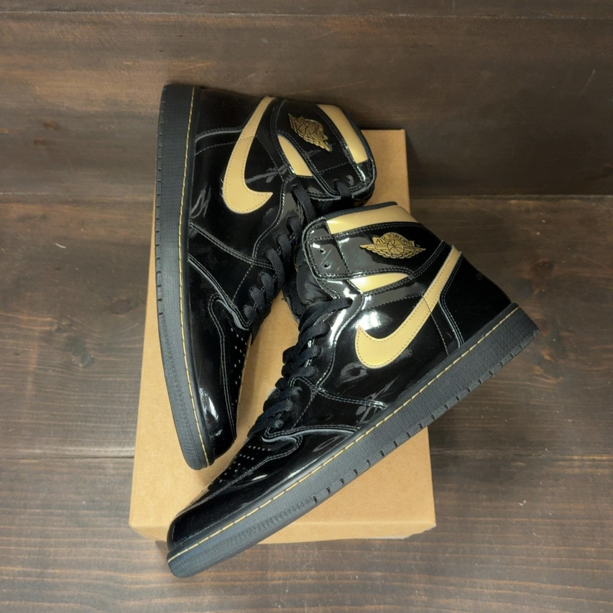 Jordan 1 Retro High Black Metallic Gold (2020) Size 13 (Pre-Owned) - Image 2