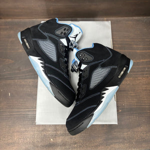 Jordan 5 Retro Black University Blue (2026) - Image 2